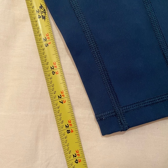 🦋Lululemon Side Mesh Leggings🦋 - Picture 7 of 10